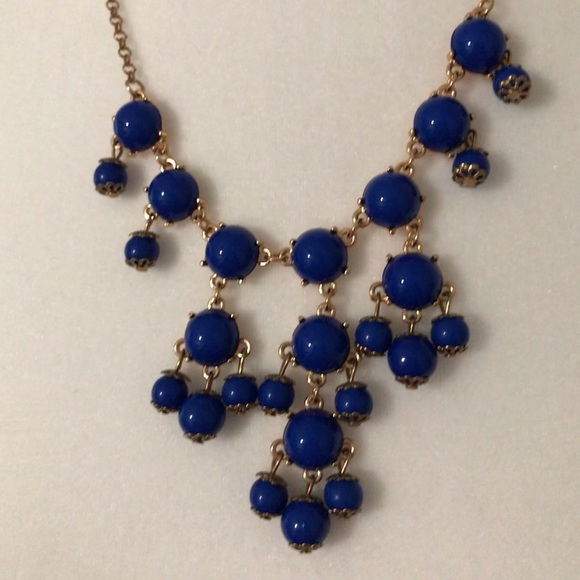 Fun Blue Necklace!! - Picture 2 of 3